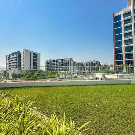 Apartamento Royalton - Serene Studio Apt In The Heart Of Meydan District Dubái Exterior foto